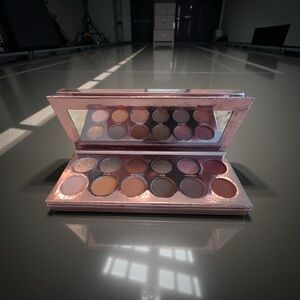 Girlactik 12-Color Eyeshadow Palette